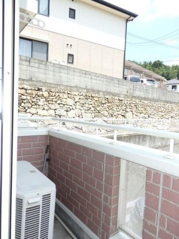 エレガンスＳのバルコニー|バルコニーがあります