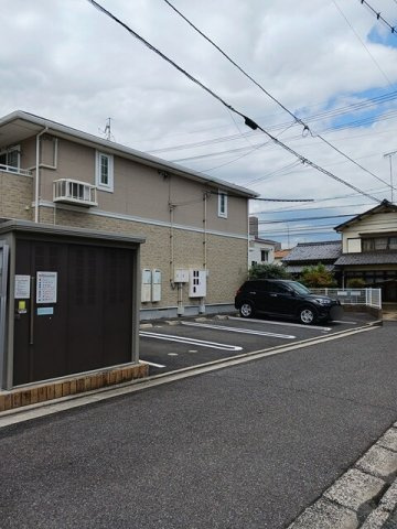 ベル　フィオーレ　Ⅱの駐車場|駐車スペースもあります
