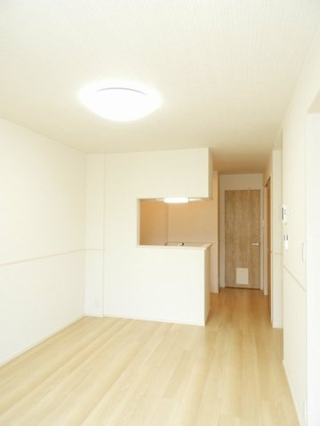 フェリーチェの内装|明るい色調の室内です