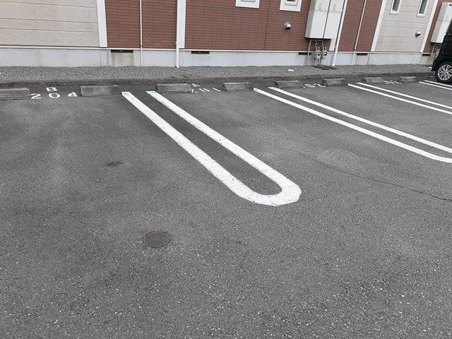 パークメゾン田寺Ⅱの駐車場