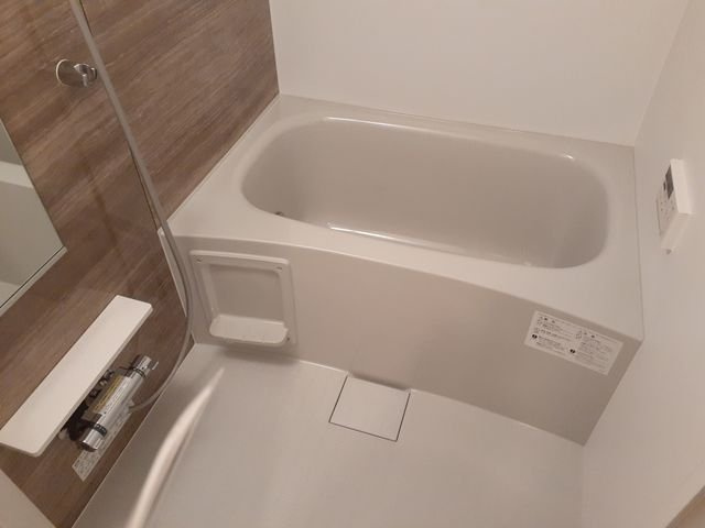 エル　フルーリエⅠの浴室
