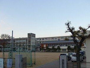 オーブリー　Ｔ・Ｙの周辺|手柄小学校まで1400m