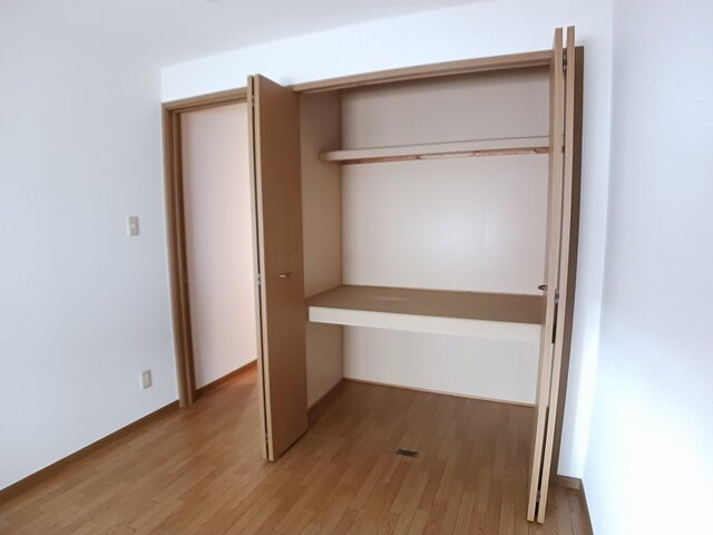 オーブリー　Ｔ・Ｙの収納