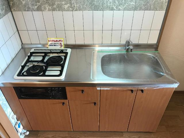 レインボーヒルズのキッチン|グリル付き２口ガスコンロ