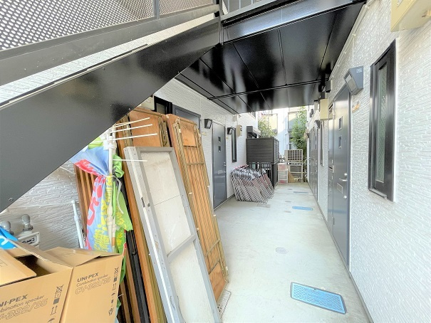 川崎市多摩区宿河原２丁目のアパートのロビー