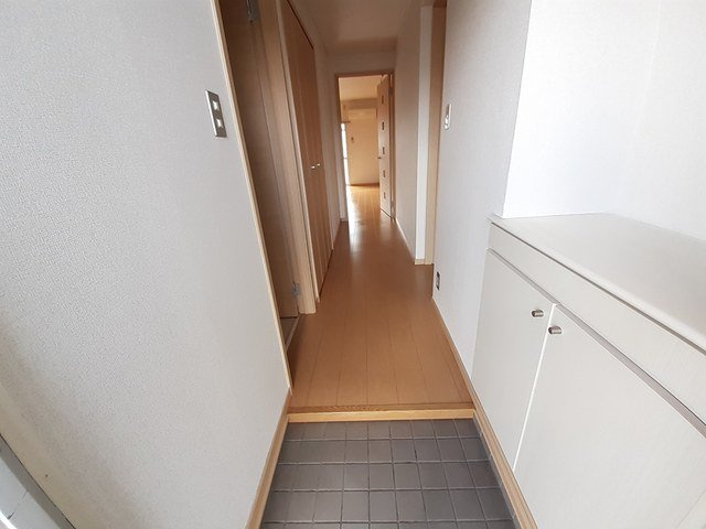 マリッチ今宿の玄関