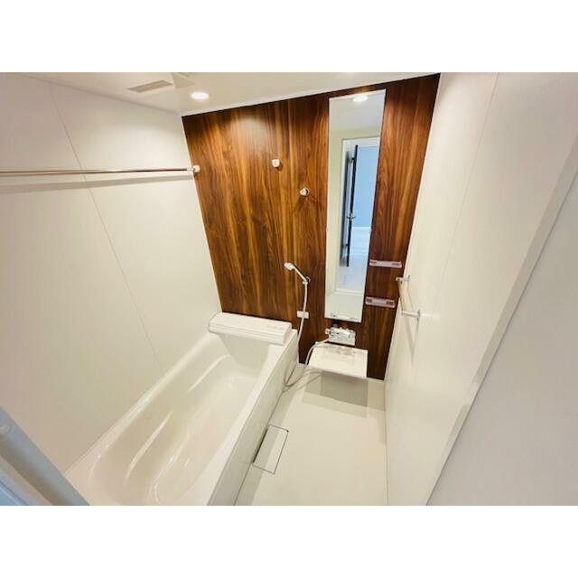 鎌倉市津のアパートの浴室