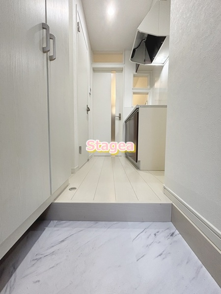 Infoglia Brezzaの玄関