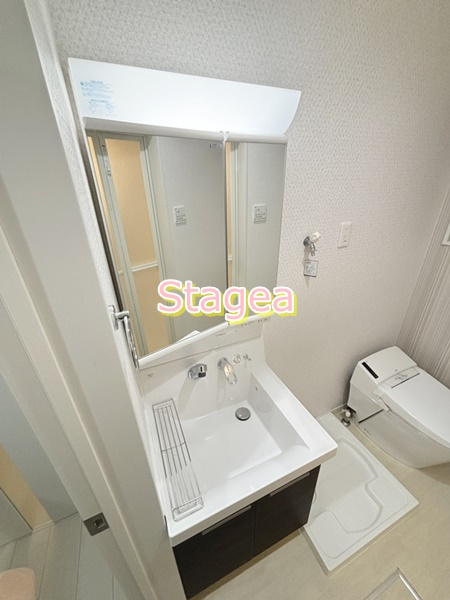 Infoglia Brezzaの洗面所