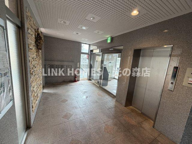 菊池郡菊陽町光の森６丁目の賃貸マンションのロビー|建物の内部です