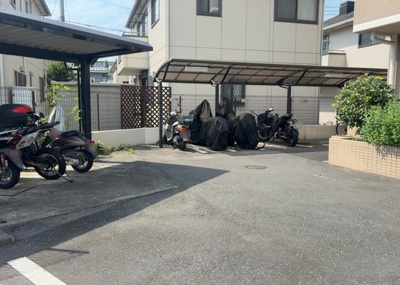 【駐輪場】 | カサヴェール八王子 | マンションの駐輪場は、事前に空きがあるか確認を取ると安心です。せっかく入居したのに駐輪スペースがない！なんてことになったら大変ですよね。そこで、内見時や購入前にはまず事前に確認しておくと良いでしょう。
