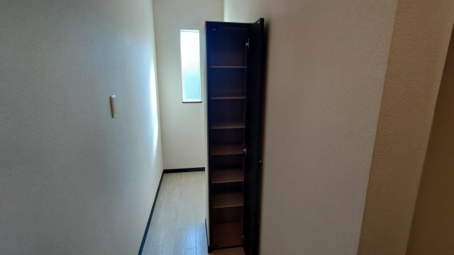 レオネクスト安岡寺の収納