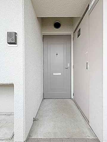 アーバンドエル杁中の玄関