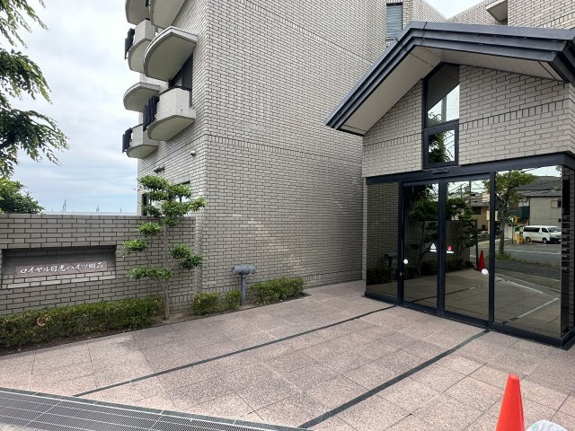 ロイヤル日光ハイツ明石の外観
