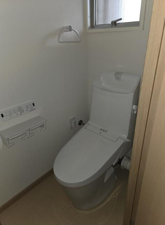 三栄ハイツのトイレ|落ち着いたトイレです