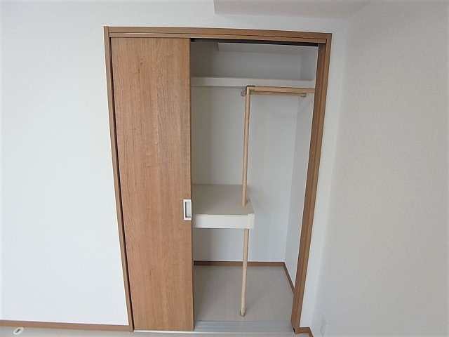 品川第6マンションの収納|クローゼットタイプと押入れタイプの便利な収納