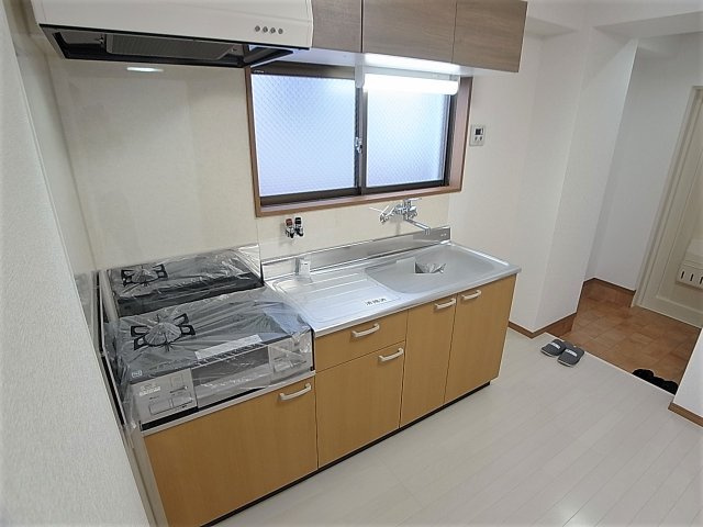 品川第6マンションのキッチン|２口ガスコンログリル付きです