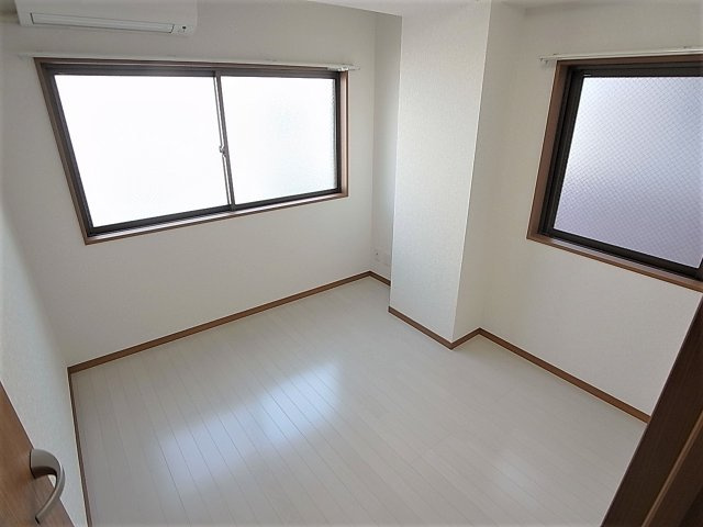 品川第6マンションの洋室|改装済みでとっても綺麗です