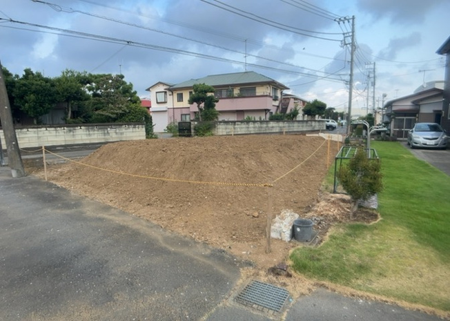 【外観】 | 物件の詳細については、現地を見てわかること以外に、役所や法務局などで調べないとわからないことがあります。そのため、現地に行く場合は、もしこの物件を買ったらどのような生活ができるかをイメージしましょう。