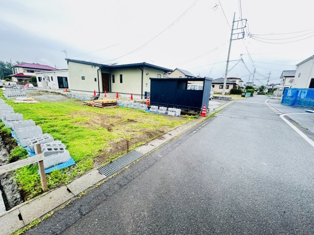 新築　佐波郡玉村町板井2期　LIGNAGE　4号棟の前面道路含む現地写真|現地写真　南側接道幅員約4.5ｍ		