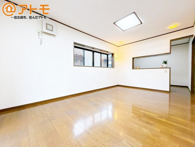 【居間・リビング】 | 富士市中丸　中古戸建て　全1棟