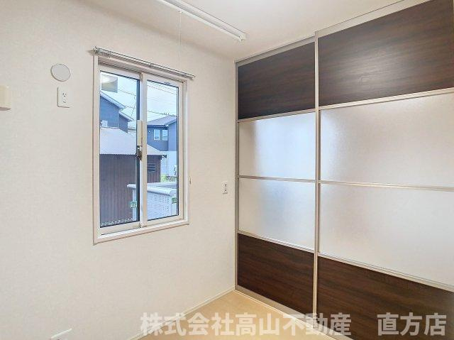 直方市大字植木のアパートの寝室