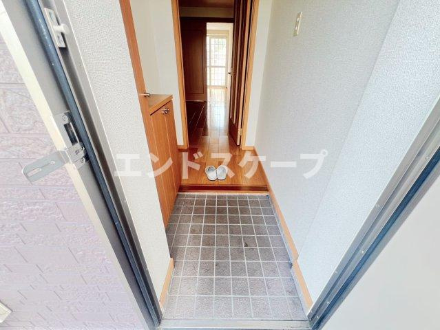 カーサ・ブローテの玄関|高崎、前橋のお部屋探しはエンドスケープまで！お客様の理想お聞かせ下さい♪