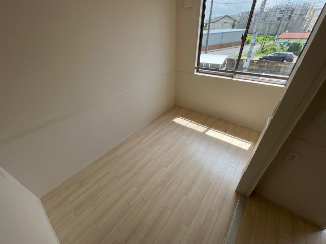 エスコルトの内装|洋室