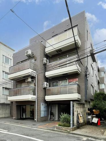 港区南青山７丁目の店舗事務所