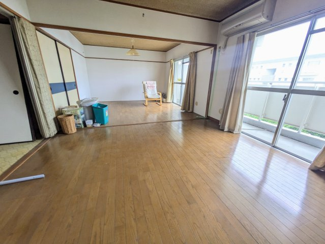【居間・リビング】 | 戸頭団地　3LDK　４階