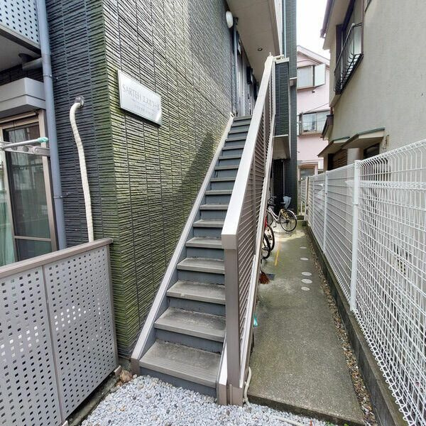 ＳＡＲＴＥＨ　エスポワールのエントランス