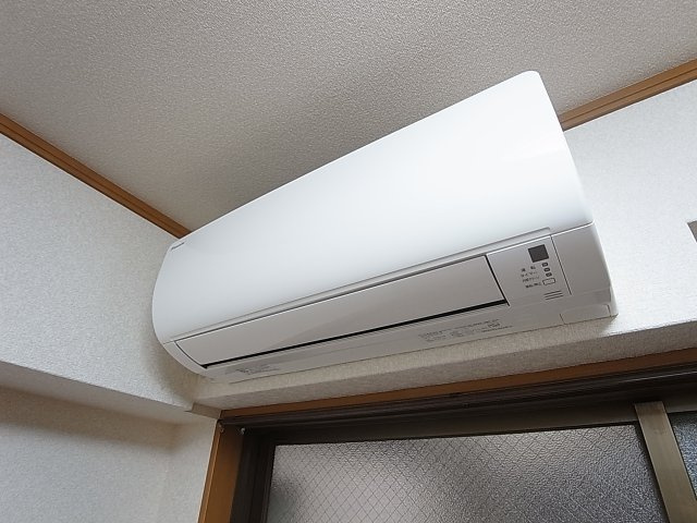 神戸市中央区相生町２丁目の賃貸マンションの設備|エアコンが１台分付いてます