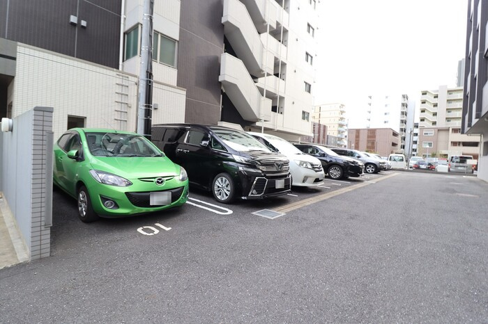 Ⅴestaの駐車場