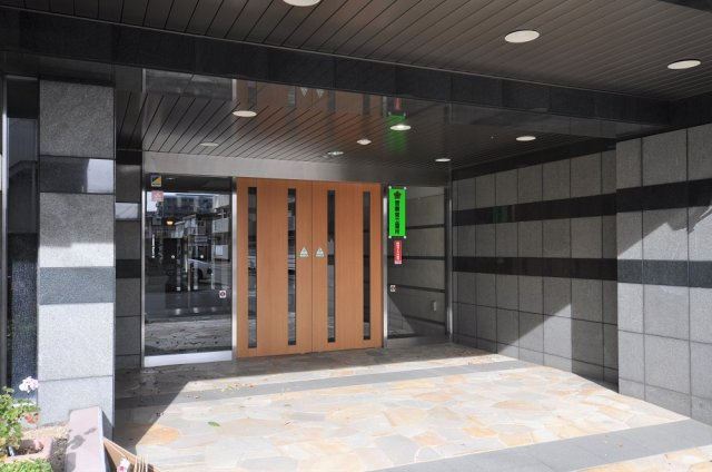 日神パレステージ川越南大塚のエントランス