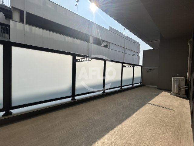 ヴェリテ大阪福島　海老江東小学校区のバルコニー|ヴェリテ大阪福島　バルコニー