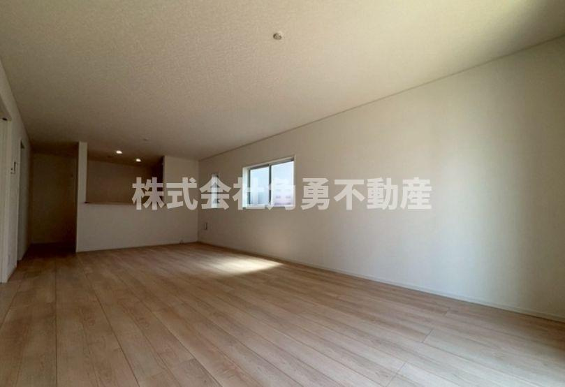 厚木市下荻野第19　新築一戸建て　1号棟の内観：施工例|《施工例》リビング