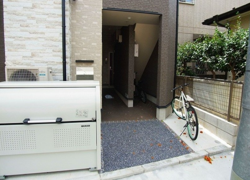 Cayman Terrace のエントランス