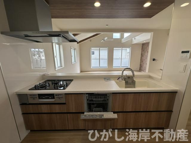 茅ケ崎市東海岸南6丁目　新築戸建　全３棟のキッチン|食洗器付きシステムキッチン