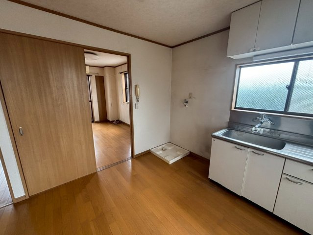 静岡県裾野市　二棟一括アパートのキッチン