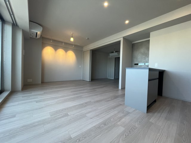 プライムメゾン千葉新町の居間・リビング