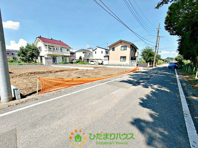 蓮田市蓮田5期　新築一戸建て　01　ケイアイテラスの前面道路含む現地写真