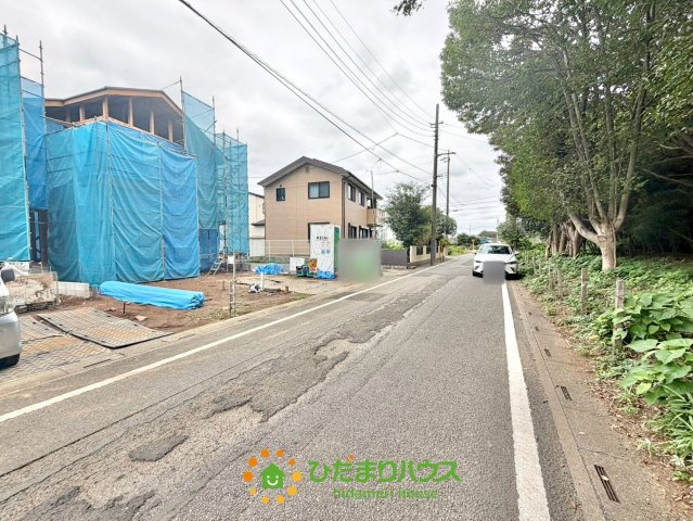 蓮田市蓮田5期　新築一戸建て　01　ケイアイテラスの前面道路含む現地写真