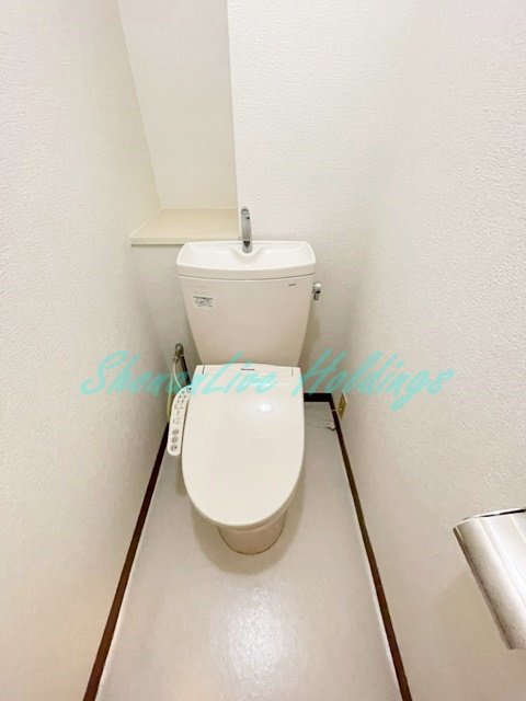 藤沢市藤沢の賃貸マンションのトイレ