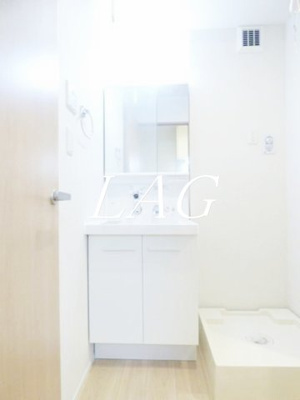【洗面所】 | Casa Brezza | 独立洗面台です。