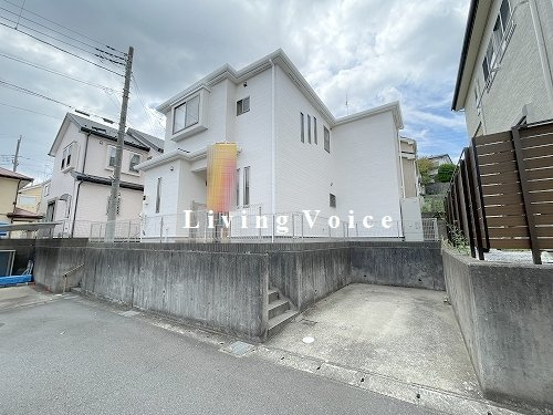 【仲介手数料０円】海老名市国分南4丁目　中古一戸建ての外観|海老名市国分南4丁目　中古一戸建て