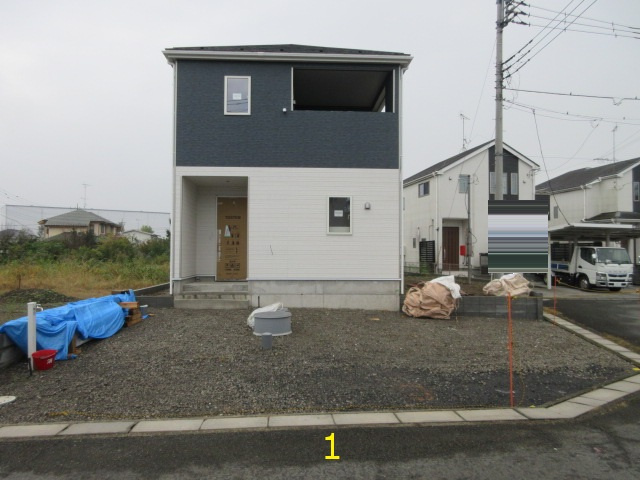 【仲介手数料無料】新築戸建　吉見町下細谷669-1（全3棟）の前面道路含む現地写真