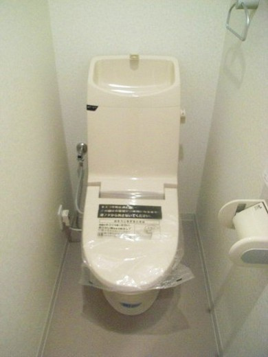 プライムアーバン千駄木のトイレ|コンパクトで使いやすいトイレです