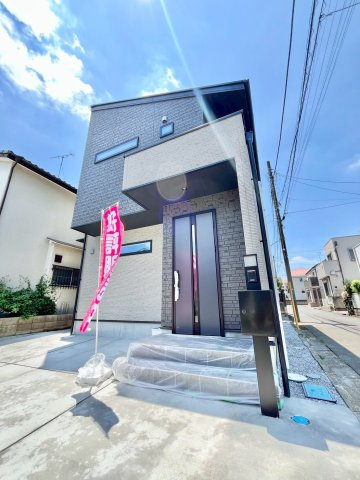 【仲介手数料無料】ふじみ野市桜が丘4期―新築分譲住宅―全1棟の前面道路含む現地写真|穏やかな風と陽光を導き、居住性を一段と心地よいものにしています。周辺環境とのコラボレーションにより明るく開放的な空間を演出しております。