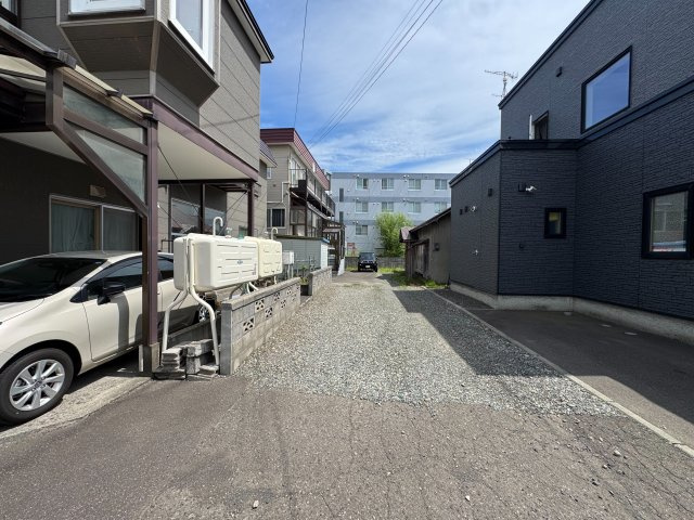 発寒6条14丁目　土地の前面道路含む現地写真