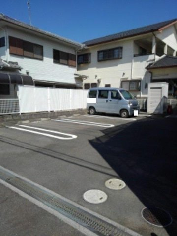 ベル・サンフィールドの駐車場